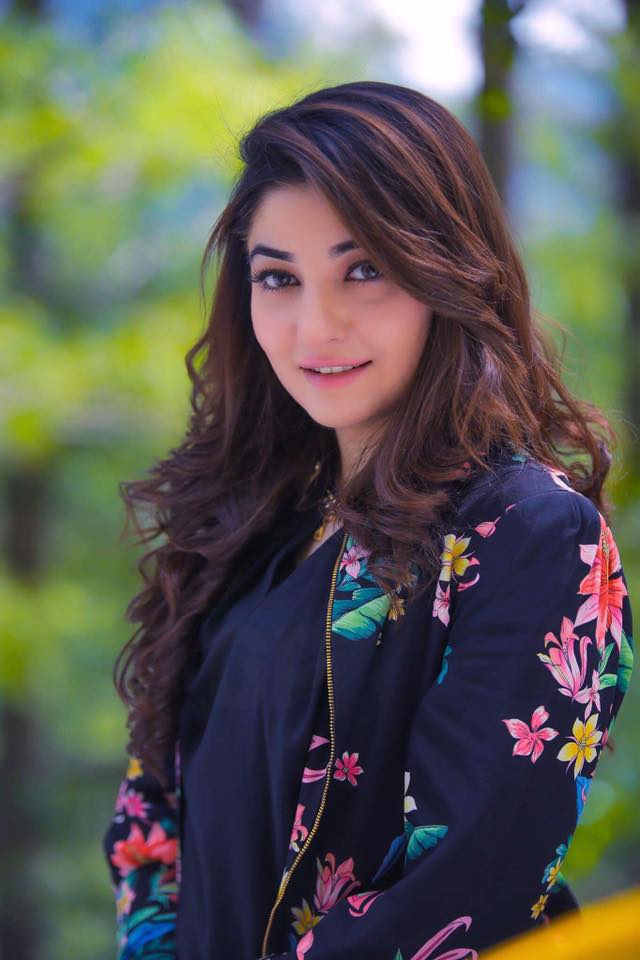 Gul Panra Biography