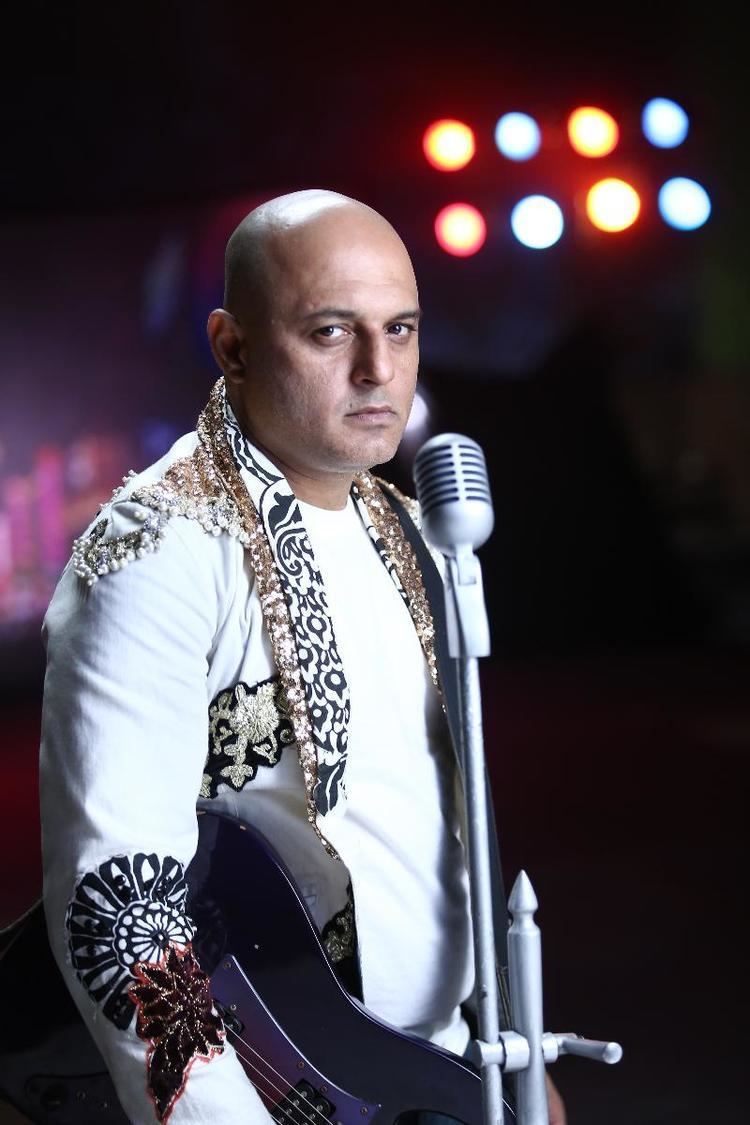 Ali Azmat Biography