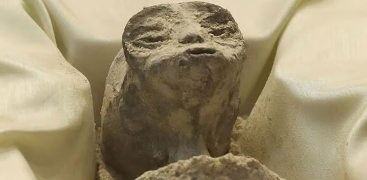 Tombraiders have Peru’s alien mummies