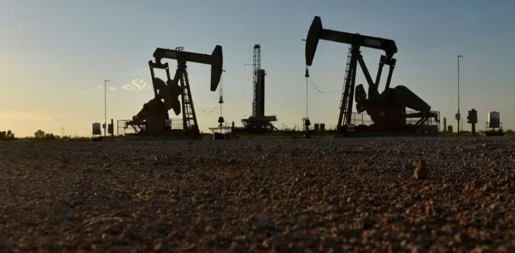 Oil prices fall, head for steepest weekly drop