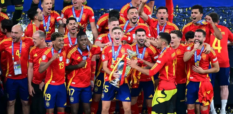 Spain strike late to win record fourth Euro Championship